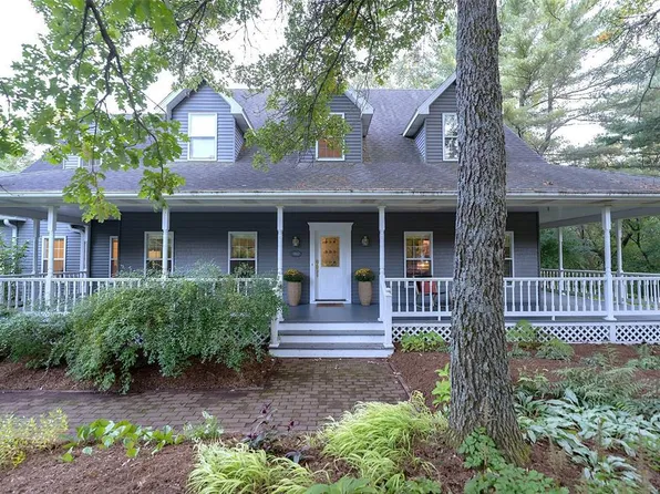 3867 Timber Creek Court, Eau Claire, WI 54701