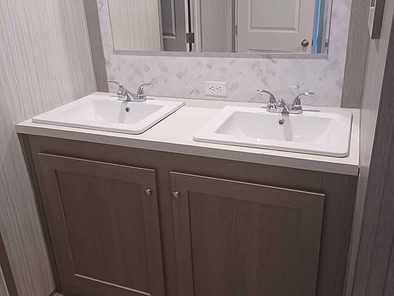 5th image of 120 Northfork Dr