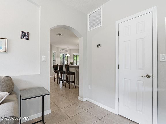 5th image of 630 Loxley Ct