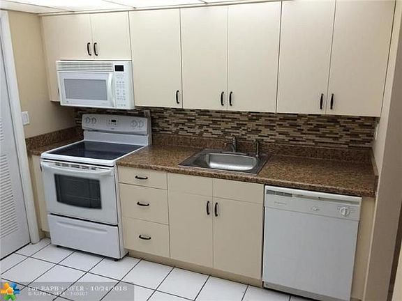 5th image of 200 Lakeview Dr APT 105