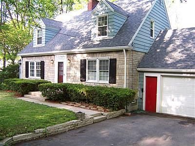 2nd image of 3228 Lindale Ave