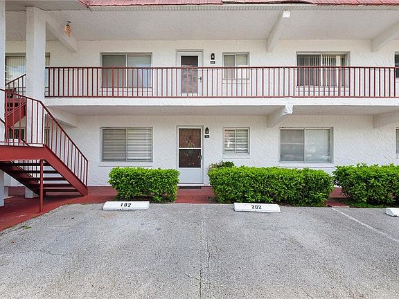 2nd image of 400 El Camino Dr APT 102