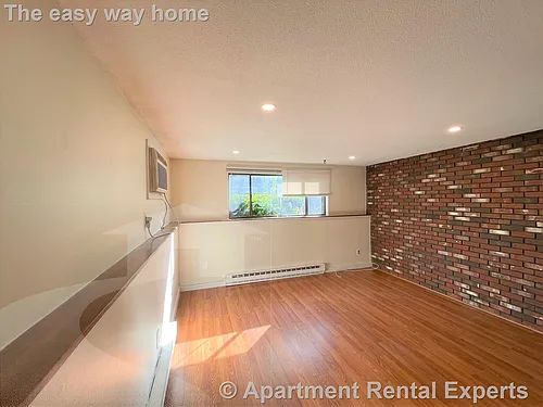 102 Alpine St Photo 1