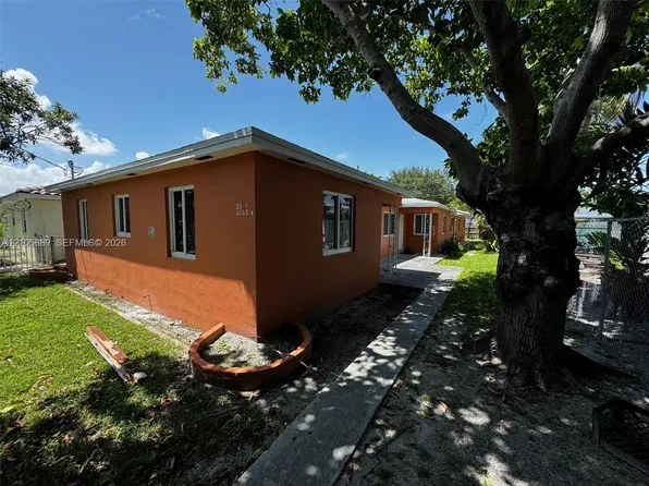 2063 NE 167th St #A, Miami, FL 33162