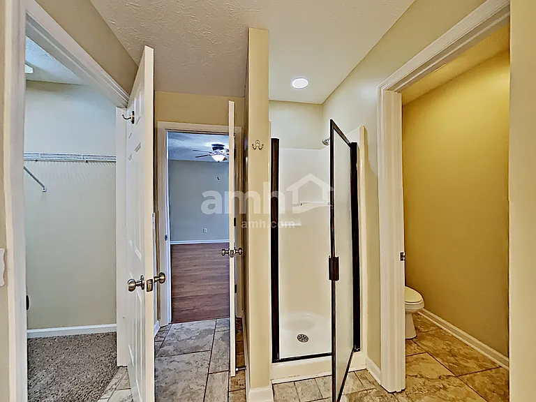 201 Fox Hunt Ln — Photo 10
