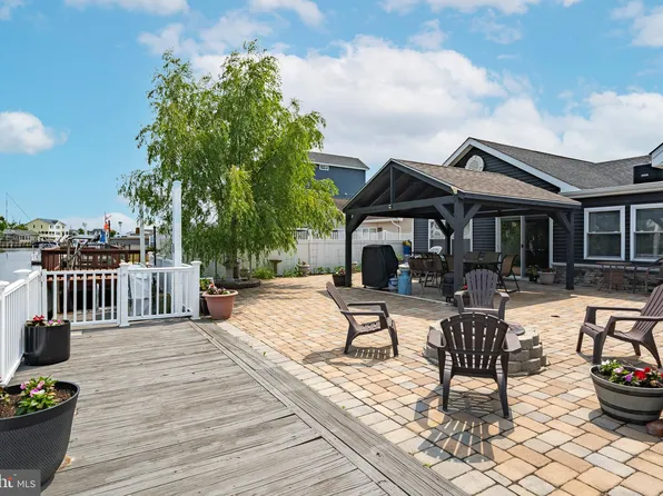 45 Lake Michigan Dr, Little Egg Harbor, NJ 08087