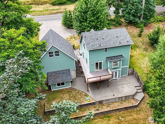 3rd image of 3193 Woods Road E