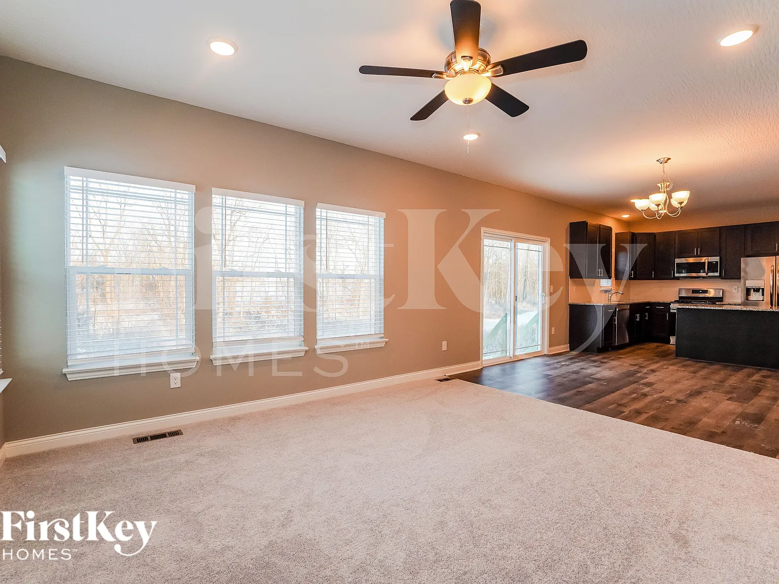4 bed, 2.5 bath, 1842 sqft, $2,315 — Photo 4