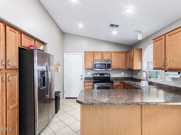 4th image of 40363 W NOVAK Lane