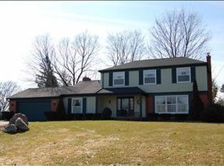 33405 Huntleigh Dr, Farmington Hills, MI 48331