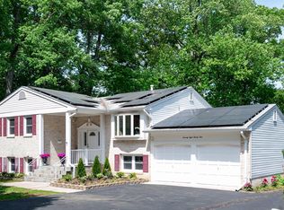 7824 Carrleigh Pkwy, Springfield, VA 22152