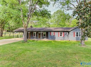 409 Knotty Walls Rd SE, Owens Cross Roads, AL 35763