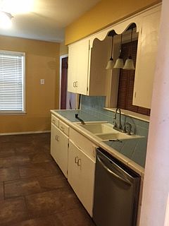 5th image of 1017 Circle Dr