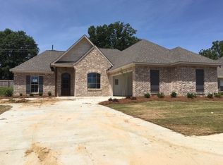 156 Western Ridge Cir, Canton, MS 39046