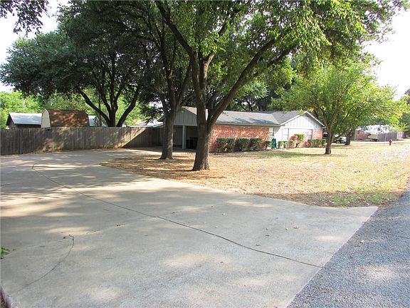 3rd image of 6988 Cox Ln