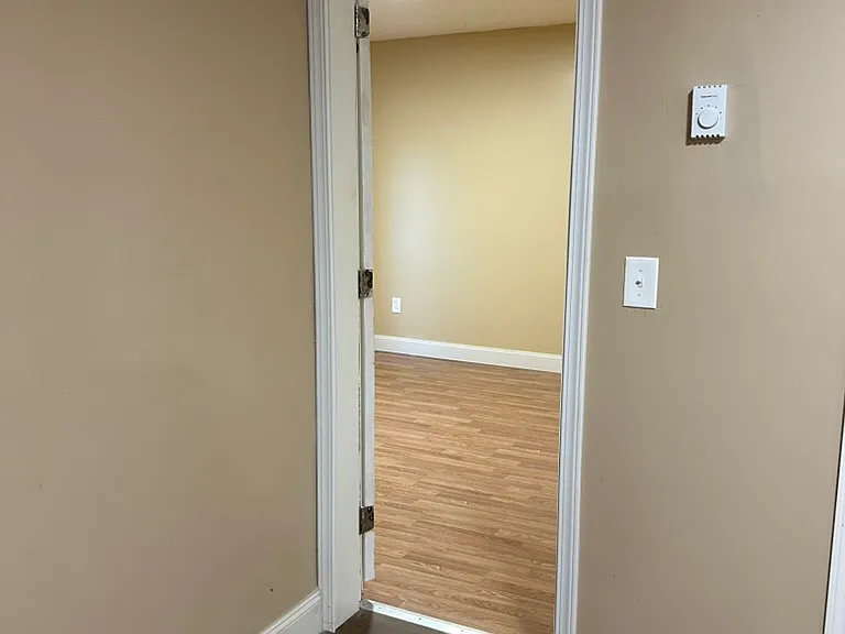 37-39 Davenport St #37 — Photo 9