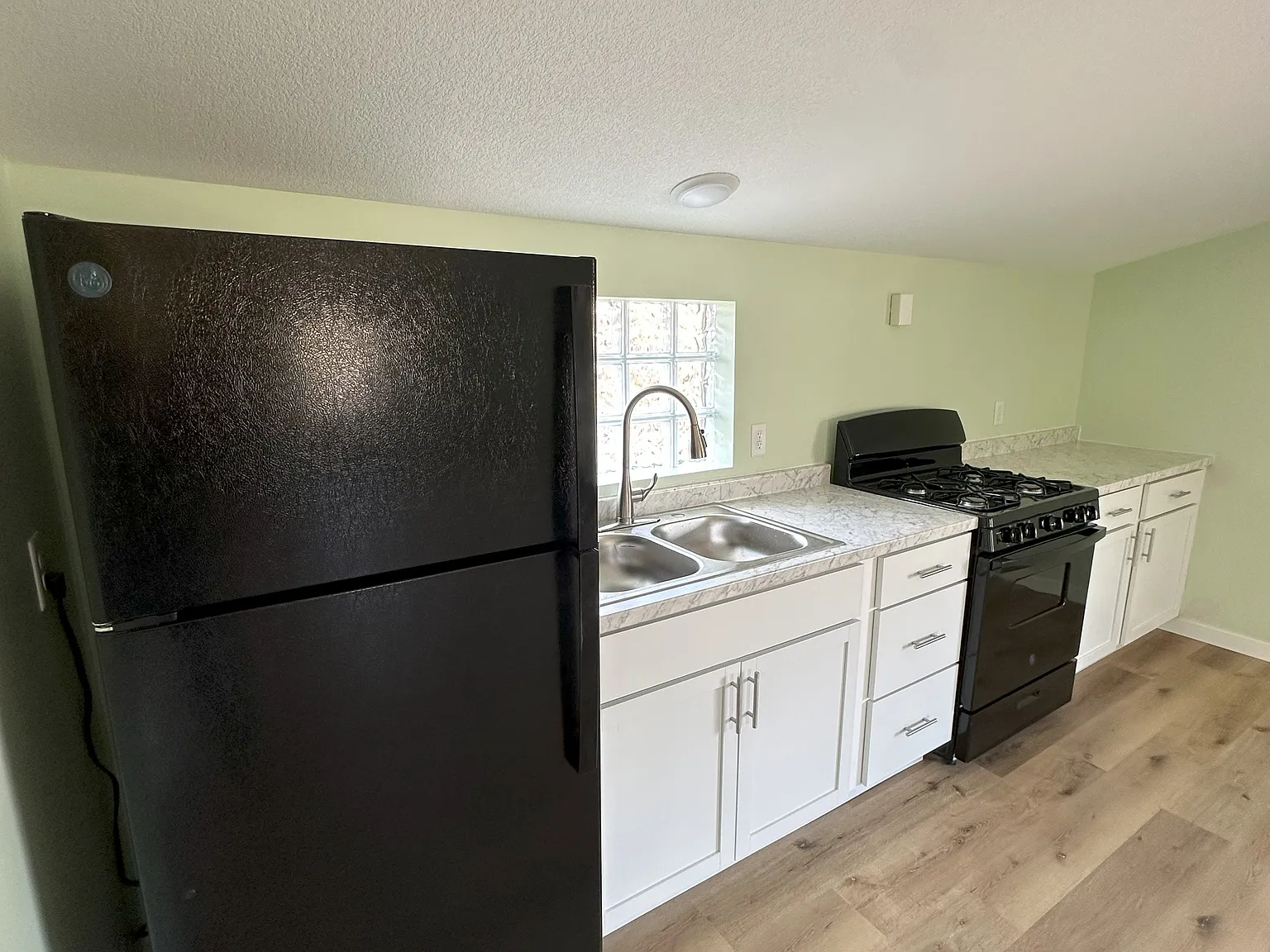2 bed, 700 sqft, $1,495 — Photo 4