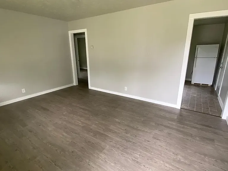 4550 S 31st West Ave — Photo 3