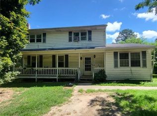 4523 Stormont Rd, Hartfield, VA 23071