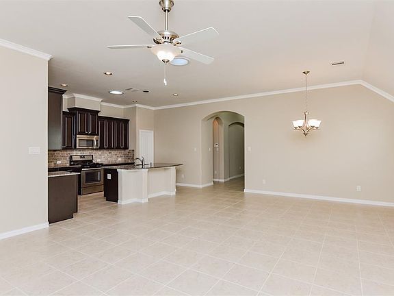 5th image of 1419 Nacogdoches Valley Dr