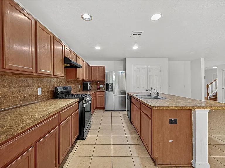 16547 Lanesborough Dr — Photo 30