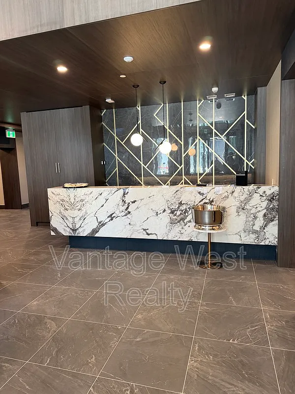 2 bed, 1.0 bath, 650 sqft, $2,395 — Photo 4