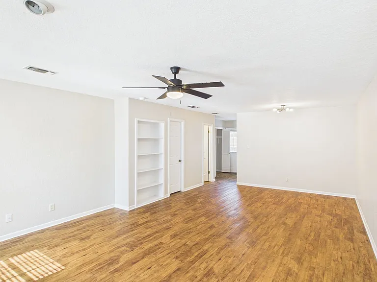 119 Frederick Rd — Photo 11