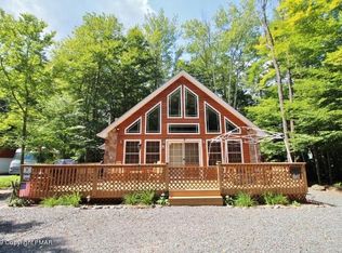 6136 Chickasa Dr, Pocono Lake, PA 18347