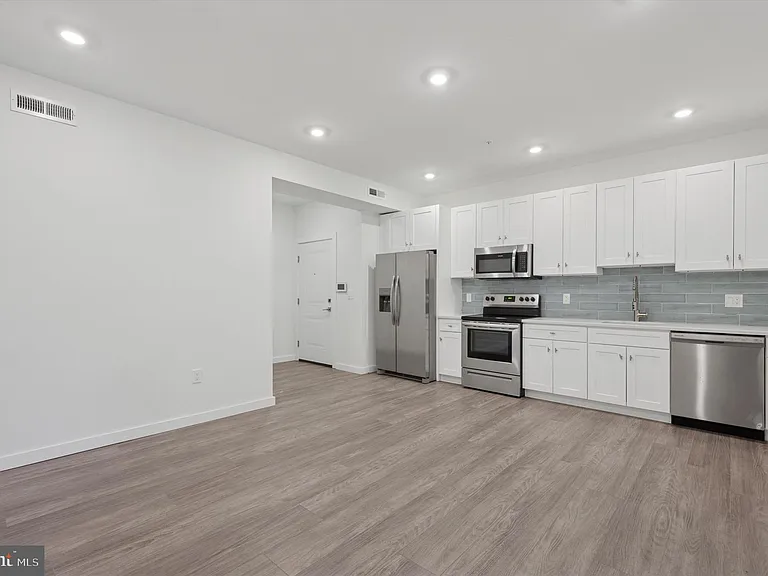 1617 Ridge Ave #19-F — Photo 6
