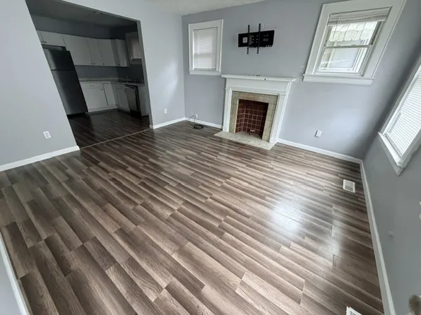 1143 9th Ave APT 1, Huntington, WV 25701