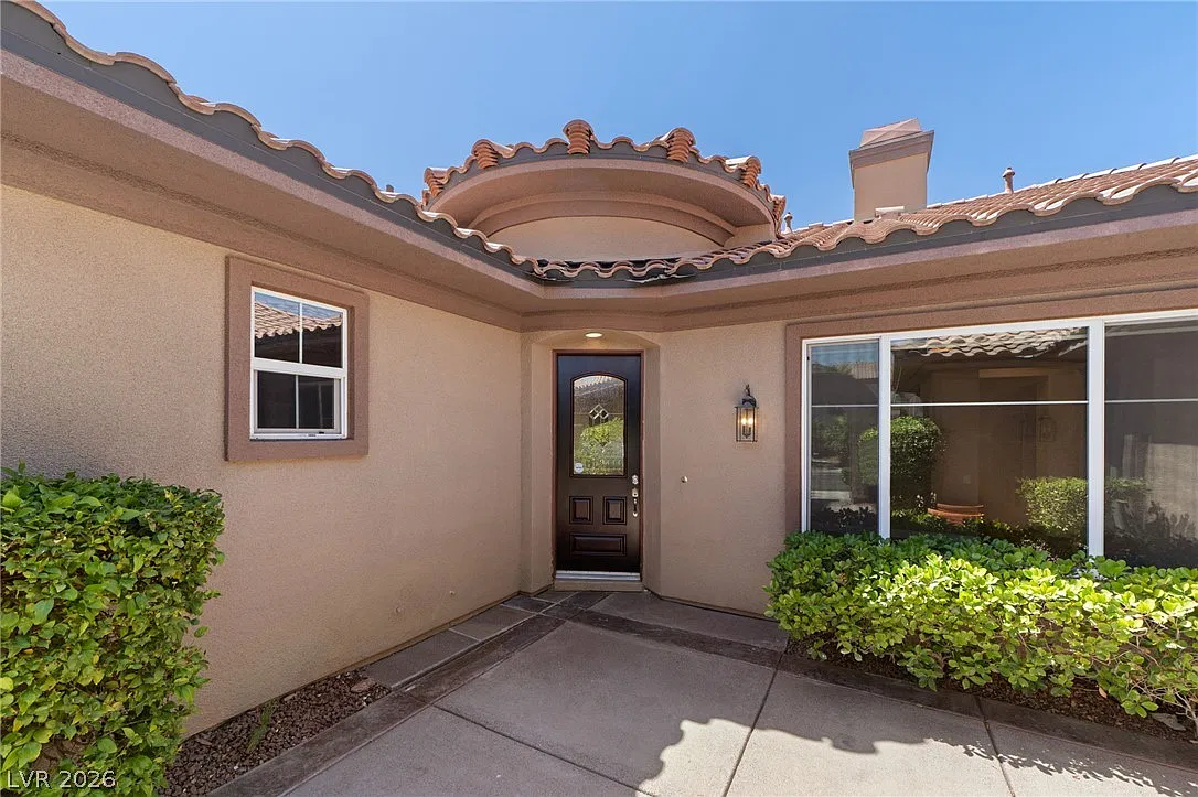 4 bed, 3.5 bath, 3063 sqft, $4,900 — Photo 4