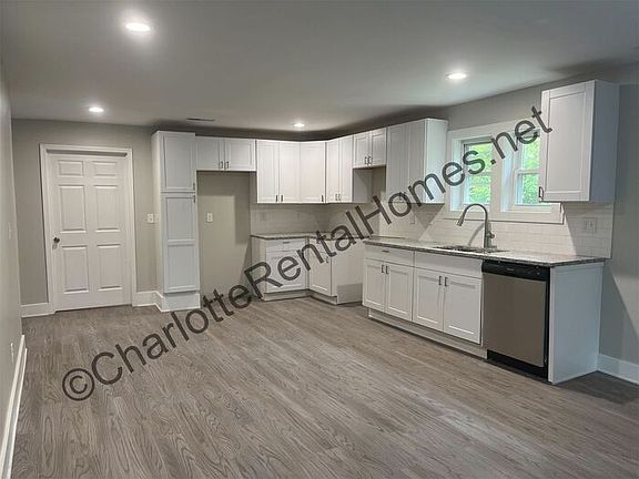 4th image of 605 Clyde St