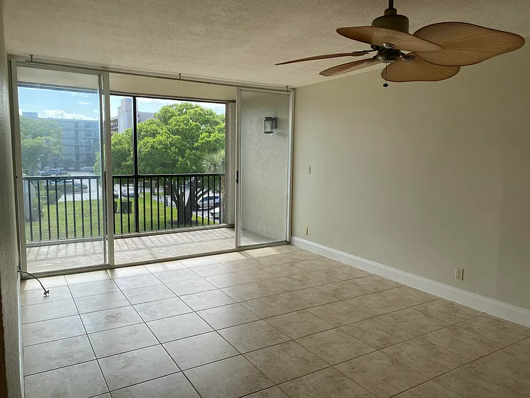 4 Royal Palm Way #308 — Photo 21