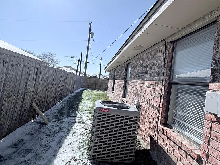 5110 Daybreak Dr — Photo 2