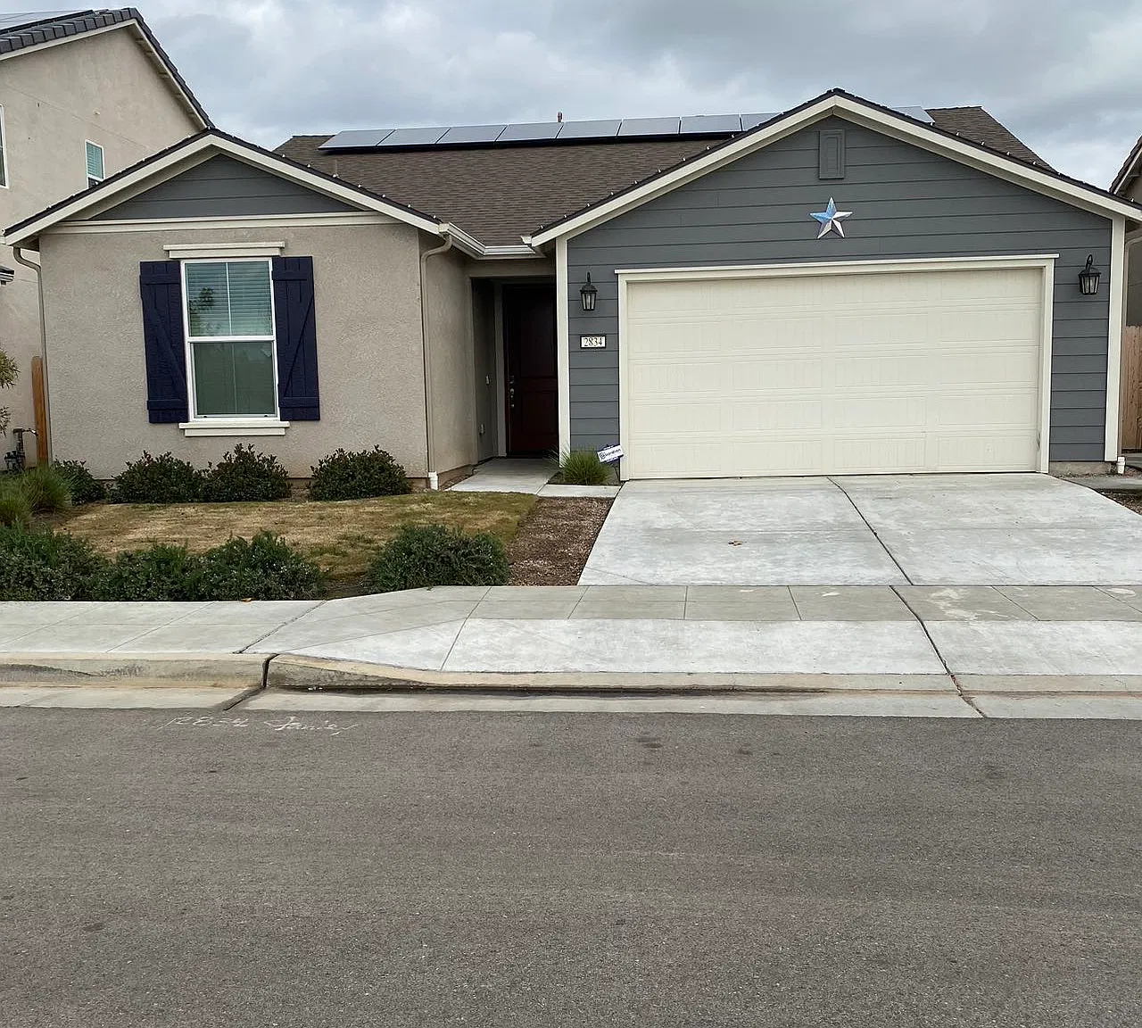 2834 N Stanley Ave — Photo 1
