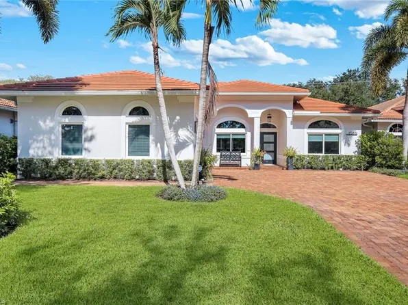 10831 Fieldfair DR, NAPLES, FL 34119