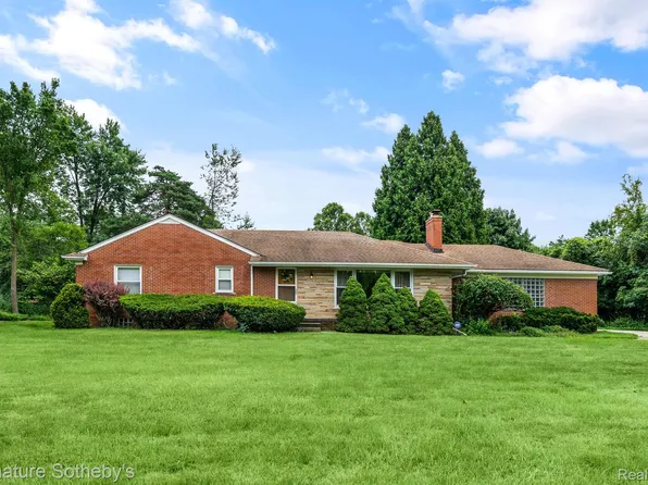 27362 Morningside Plz, Lathrup Village, MI 48076
