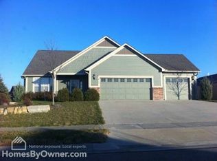 610 N Pennycress Dr, Lawrence, KS 66049