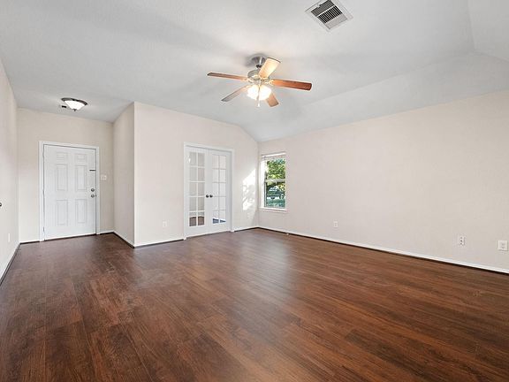 5th image of 3027 Lockeridge Village Dr
