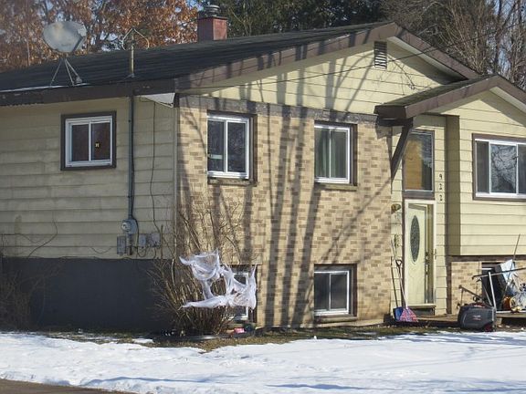 2nd image of 922 E Brierwood St