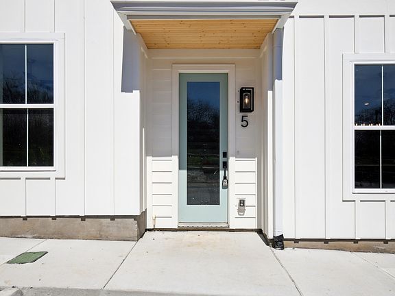 5th image of 347 Archwood Dr