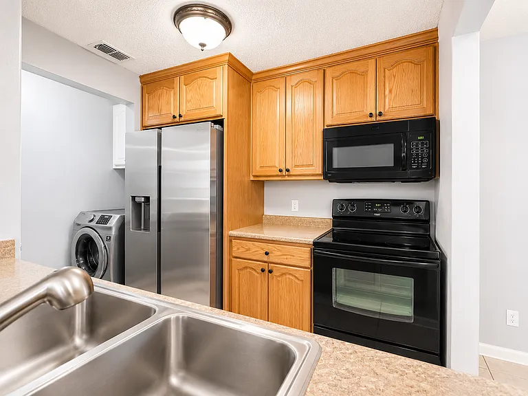 4616 Rose Of Sharon Ln — Photo 10