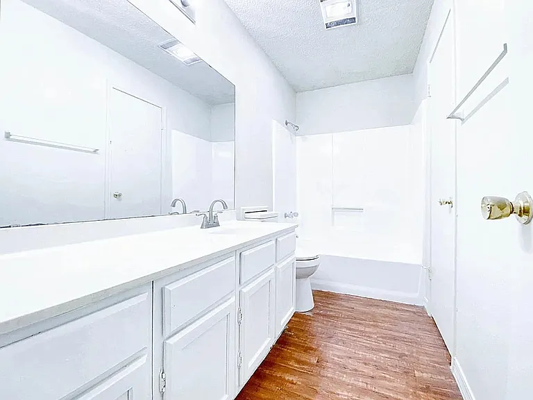 106 Hughson Ct — Photo 17