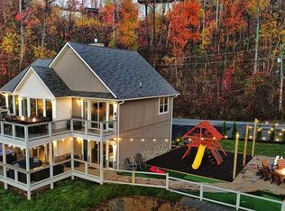 934 Elm Rd, Gatlinburg, TN 37738