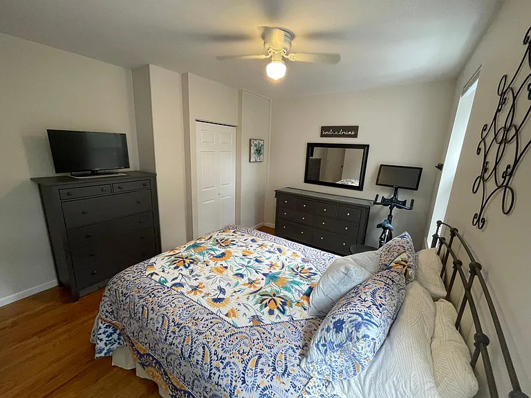 734 Adams St #2C — Photo 10