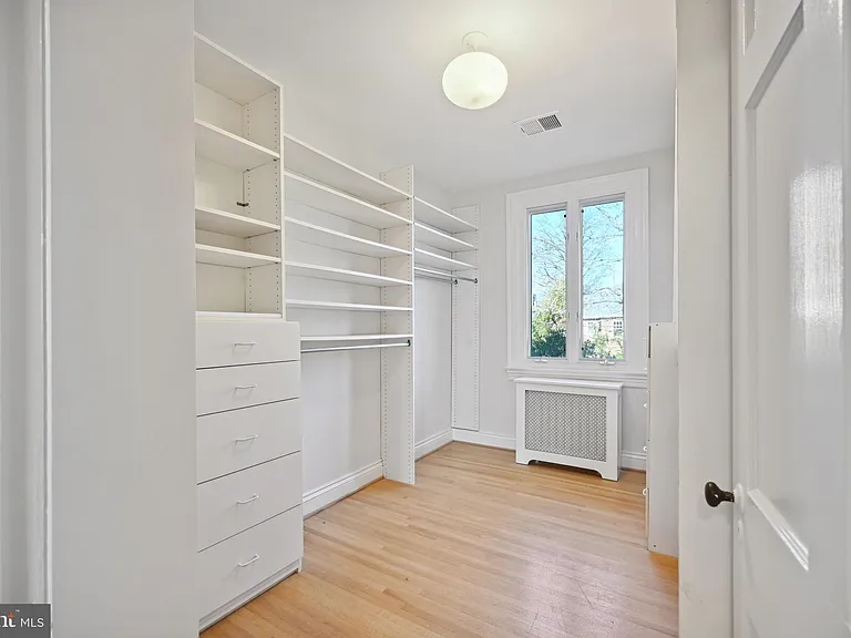 3216 Klingle Rd NW — Photo 10