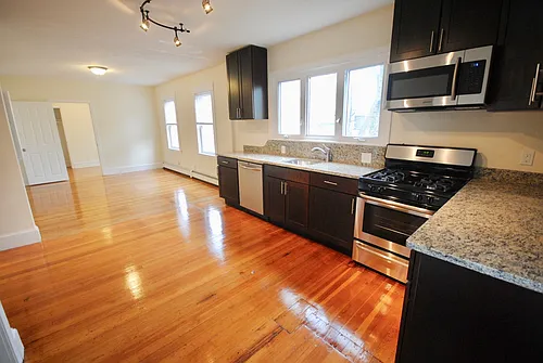 15 Taylor St Photo 1