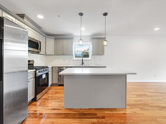 3rd image of 500 S 18th St Floor 3