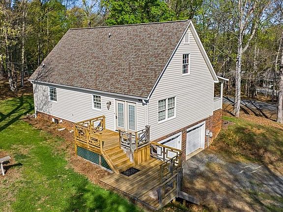 5th image of 1116 Pinoak Rd
