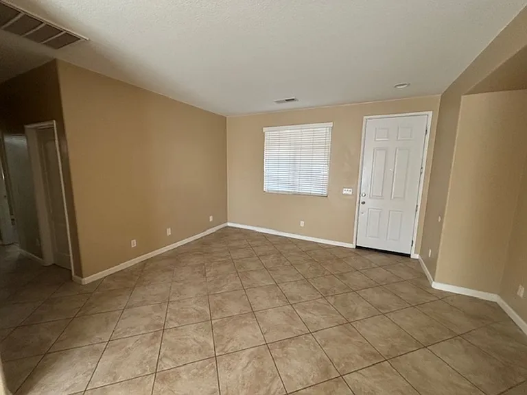 616 Morningside Ct — Photo 7